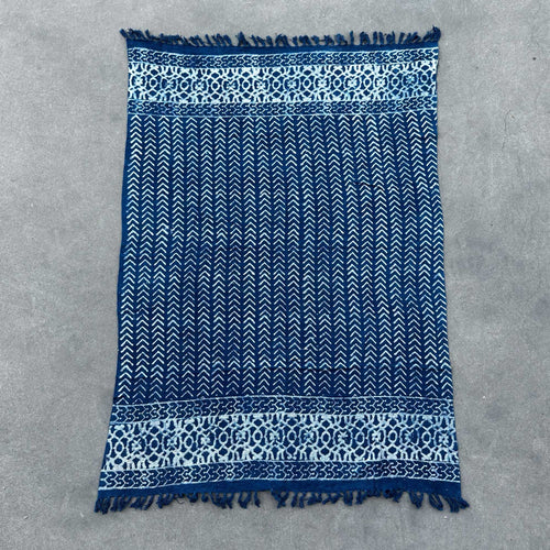 Jeté de Canapé Indigo en Coton Motif Flèches – 170 x 120 cm