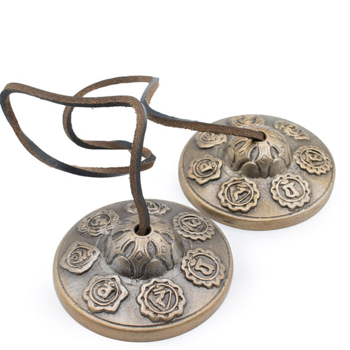 Cymbales Tingsha Tibétaines en Laiton – Gravure Sept Chakras