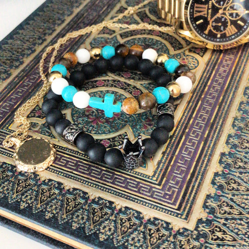 Bracelet Pierres Naturelles – Croix Turquoise & Perles Royales