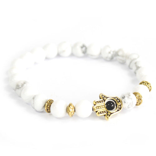 Bracelet en Howlite Blanche – Main de Fatma Dorée