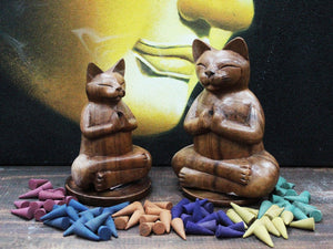 Porte-Encens Chat Yoga en Bois Sculpté Main – Grand Modèle