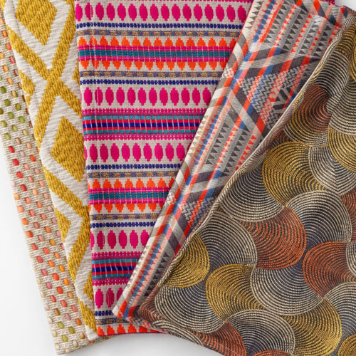 Housse de Coussin Indienne Classique – Motif Tribal Urbain 45x45 cm