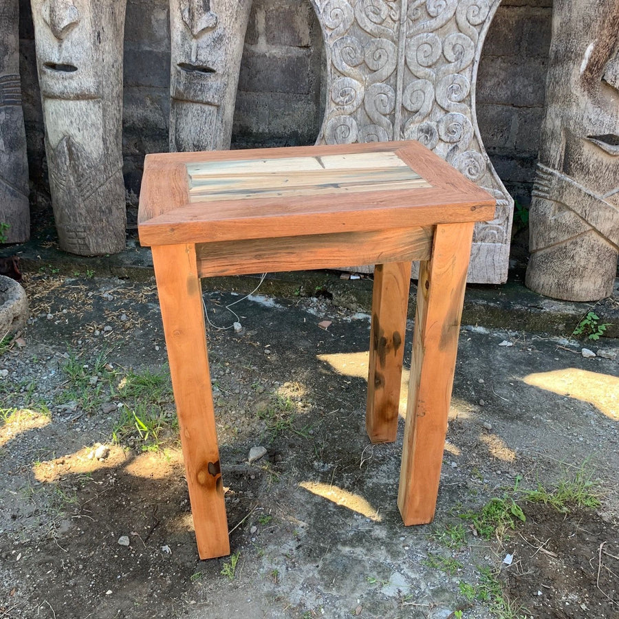 Table Haute Présentoir en Bois Recyclé de Bali