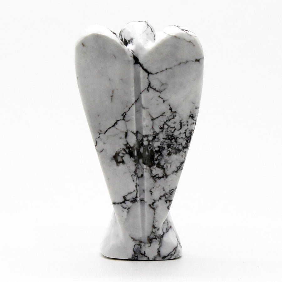 Ange sculpté en Howlite blanche