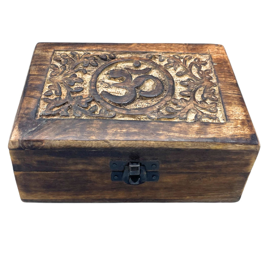 Boîte en Bois Sculpté 15x10x6 cm – Motif Om